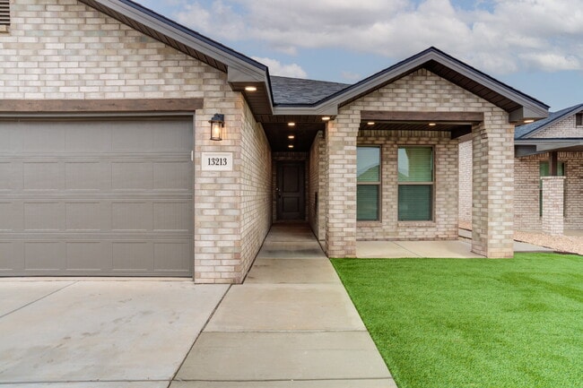 Photo - 4 Bedroom 2 Bathroom Home in South Lubbock!
