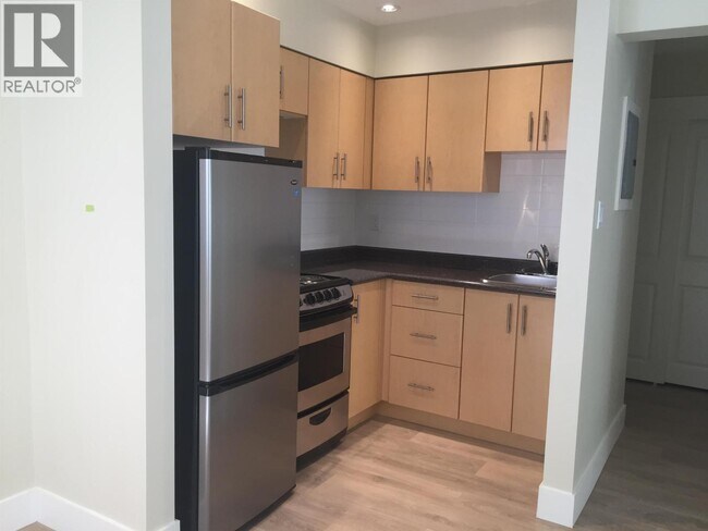 8635 Fremlin St Unit 1xx