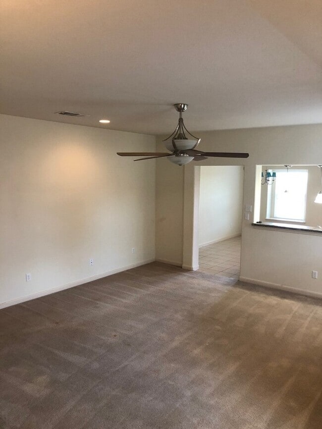 Photo - BEAUTIFUL 4 BEDROOMS / 2 BATH HOME IN HUNT...