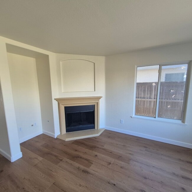 Photo - Spacious 4 bedroom Natomas home with Loft