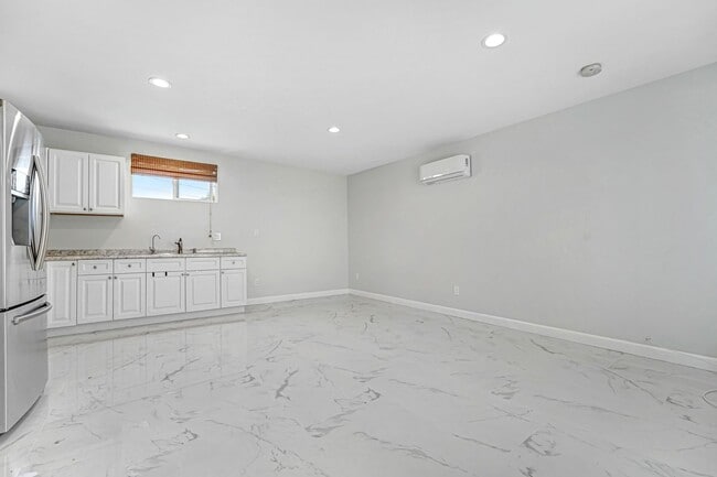 Photo - Private & Renovated 2-Bedroom Guest House in Prime Granada Hills Location