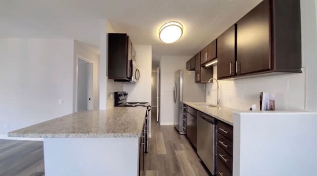 Photo - 61 W Chestnut St