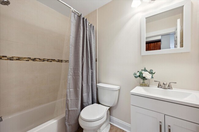 Photo - 3209 W Montgomery Ave Unit 2nd Floor