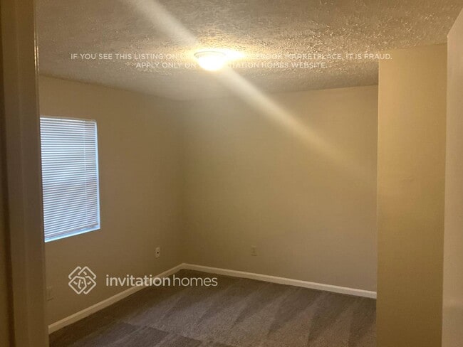 Photo - 1847 Rainbow Ln