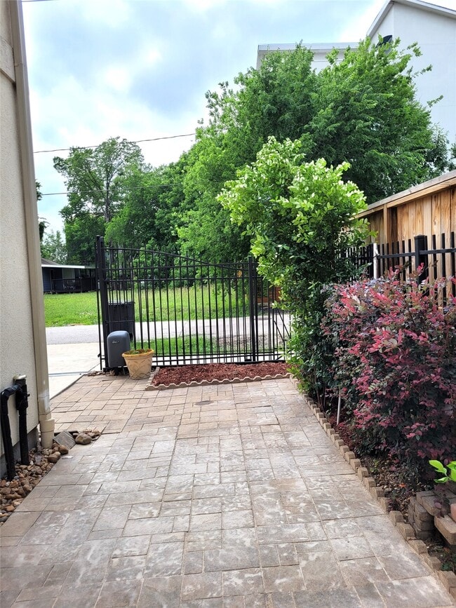 Photo - 1508 Fowler St