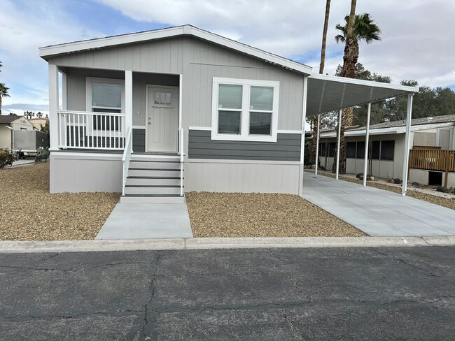 Building Photo - 5303 E Twain Ave Rental
