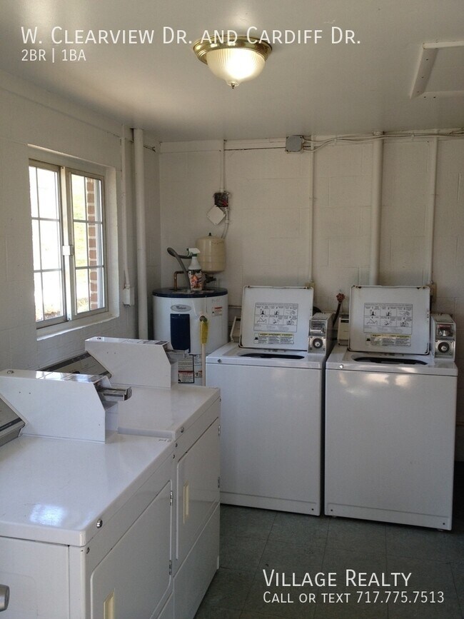Endunit! Top floor! Affordable 2Bed near... Apartment Unit A