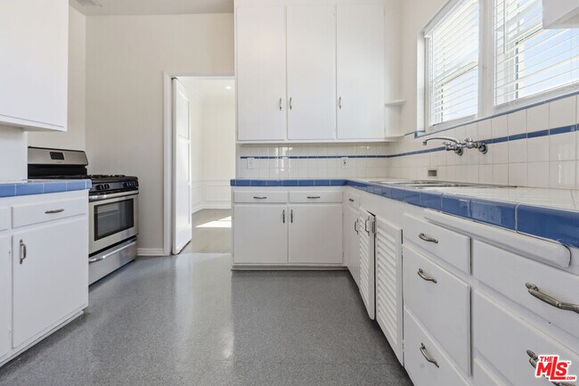 Photo - 111 N Harper Ave Unit 1/2