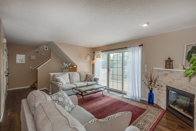 362 Gironde Ct