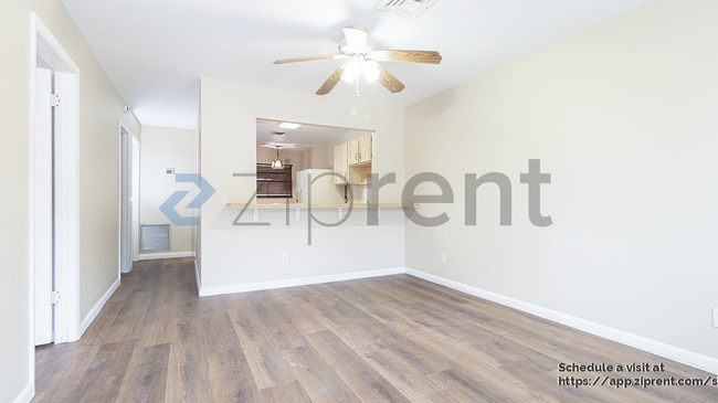 Photo - 604 Roselyn Ave