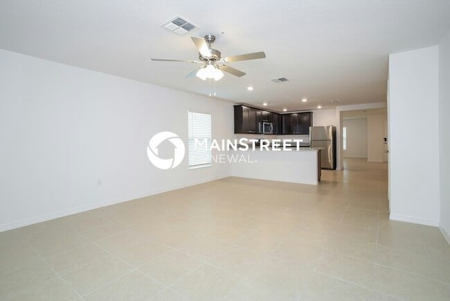 Photo - 4 Bedroom Pet-Friendly Home in Mascotte, FL with Main Street Renewal