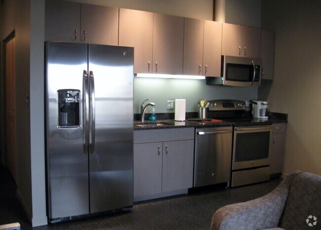 Building Photo - 555 S Forest Ave Unit 401 Rental