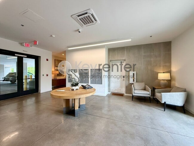 Photo - 411 Fairpoint St Unidad 206