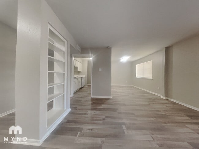 Photo - 5625 Antoine Dr