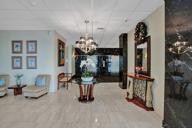 Photo - 1401 S Ocean Blvd Unidad Emerald Towers