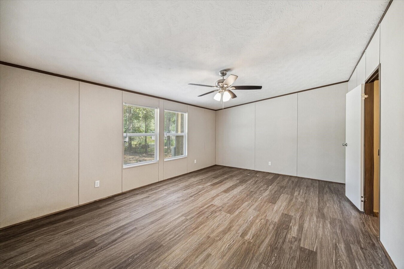 Photo - 21144 Live Oak St