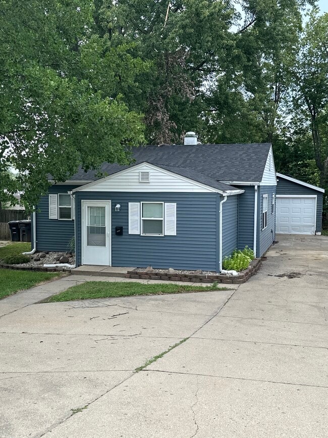 Front of house - 2814 Greenbush St