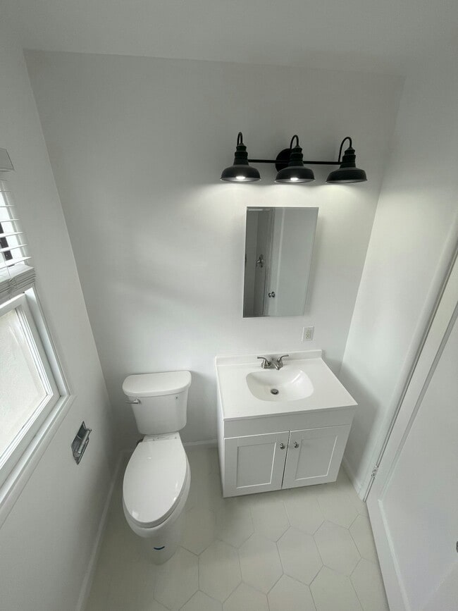 Photo - 767 N 2nd St