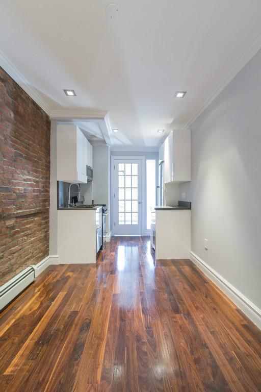 Building Photo - 124 Ridge St Unit 4