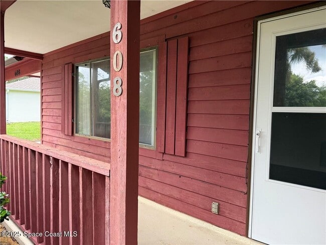 Photo - 608 Stevenson Ave