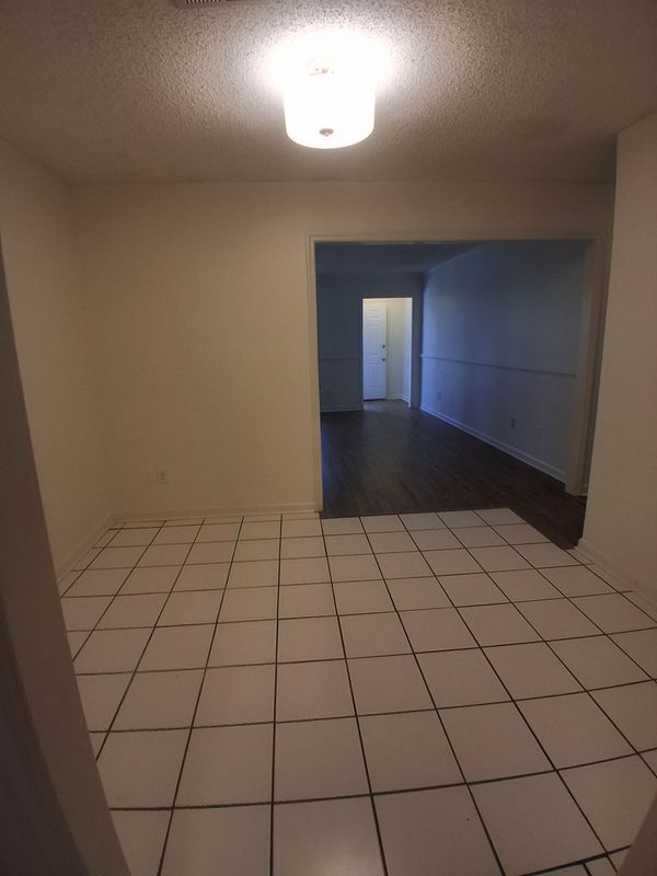 Photo - 4067 Coopers Hill Dr SE