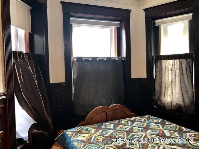 Photo - 1077 Beacon St Unidad 2