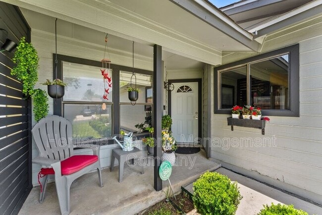 Photo - 6715 Hickory Springs Dr