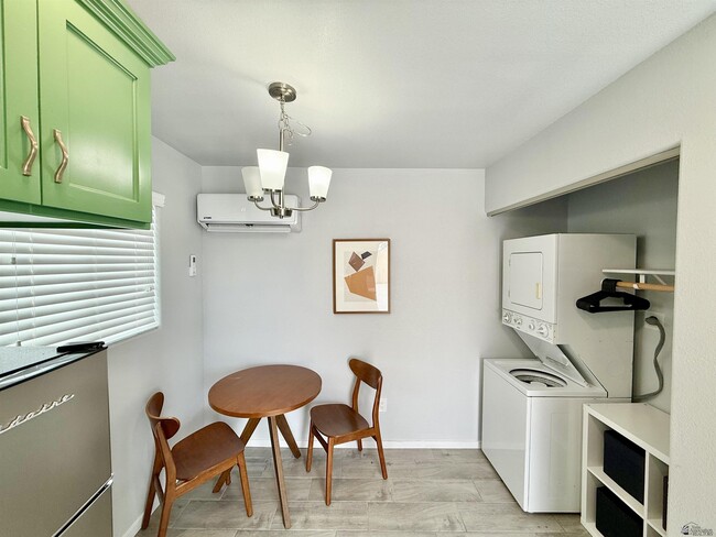 Photo - 640 S 1st Ave