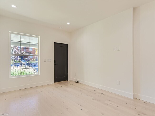 Photo - 1 br, 1 bath Condo - 11 Pennsylvania Street