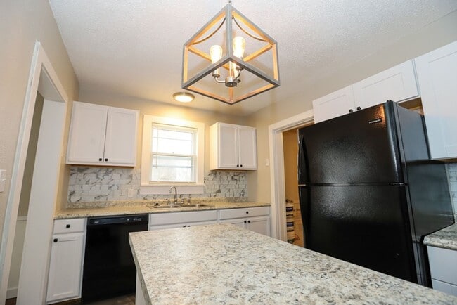 Photo - 3515 E King Pl