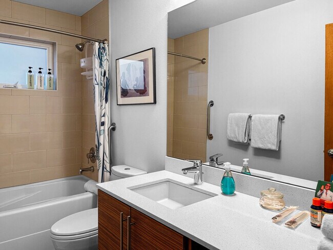 Photo - 2904 Alki Ave SW Unidad ID1051270P