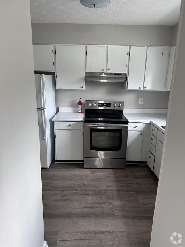 Building Photo - 185 Eaglewood Way Rental