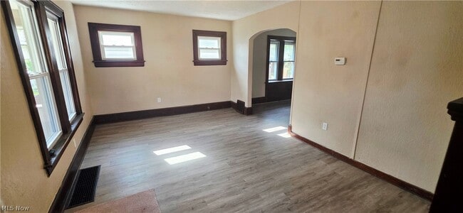 Photo - 147 Brighton Dr