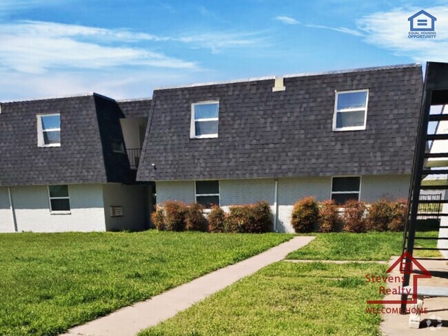 Building Photo - 2111 NW Lindy Ave Rental