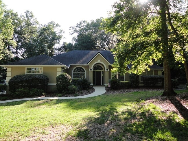 Photo - Beautiful 3 BR/2.5 BA in Park Avenue Subdivision