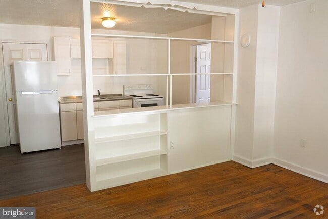 Building Photo - 292 N Washington St Unit 103 Rental