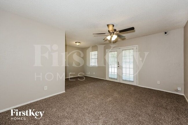 Photo - 3527 Pebbleshores Dr