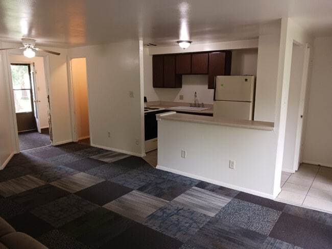 Photo - 4920 Old Maysville Rd Unidad 4920 Old Maysville Rd