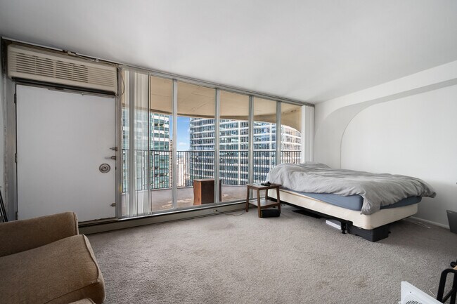 Photo - 300 N State St Unit 3903
