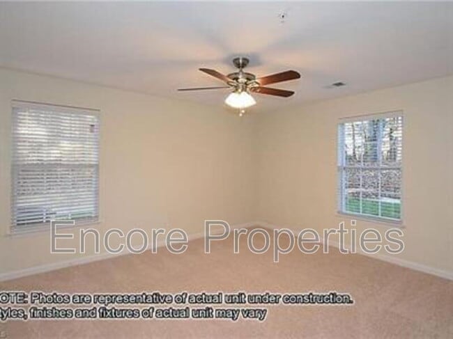 Photo - 2608 Pennoak Way Unidad F