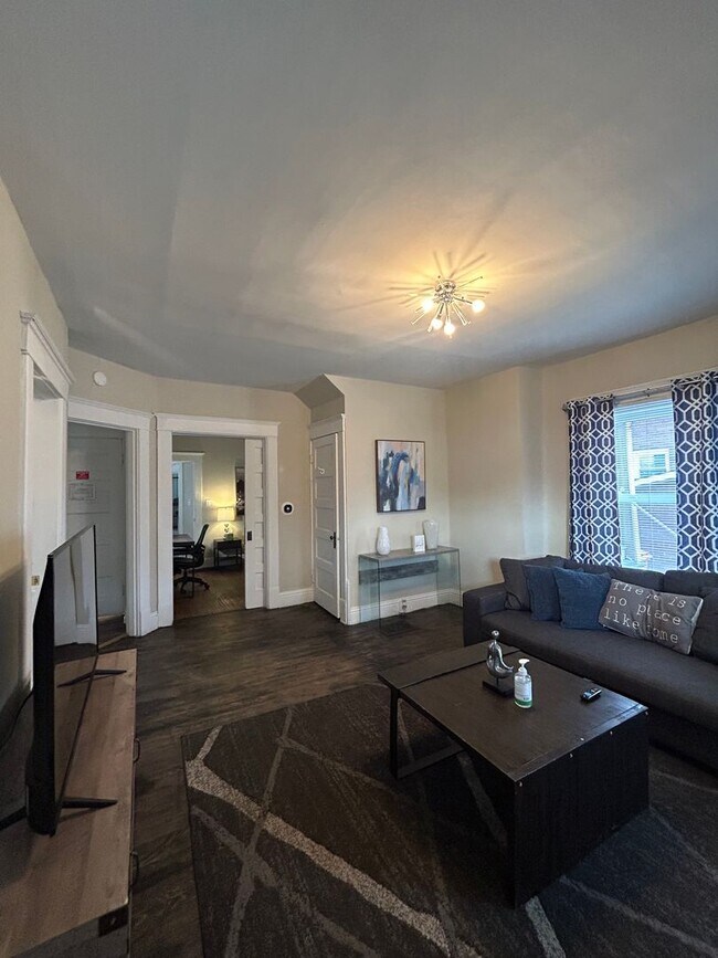 Photo - 505 S Washington St Unit 1