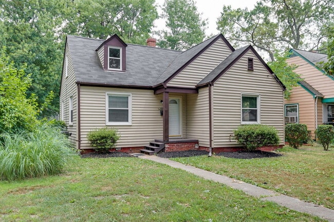 Photo - 3009 Napoleon St