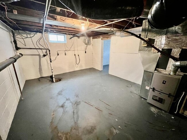 Photo - 252 Coovert St