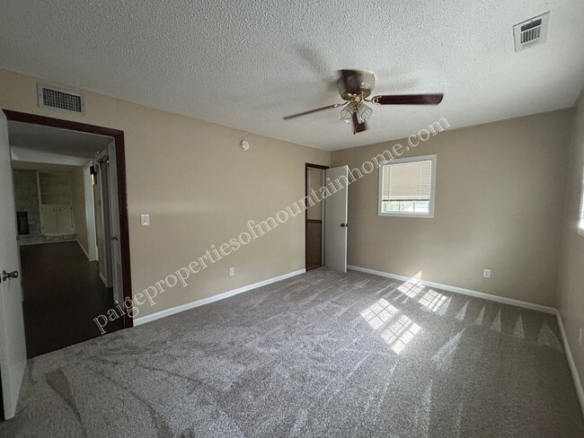 Photo - Charming 2 Bedroom, 2 Bath Home near Brown's Beach