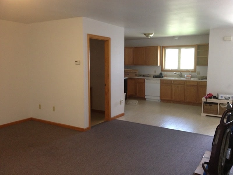Living Room, Half Bath, Kitchen - 4 Lyon Ln