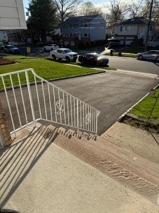 Photo - 518 Downer St