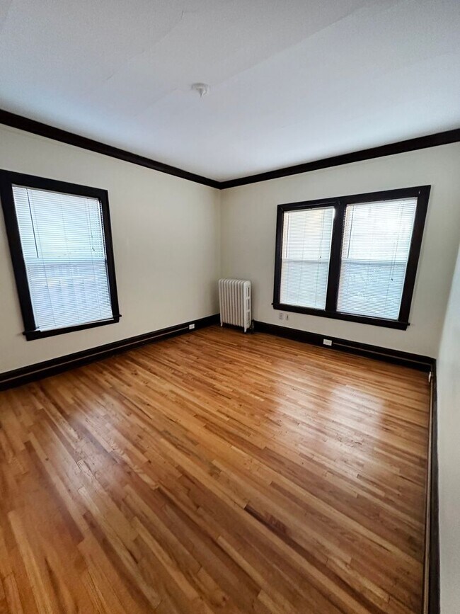 Photo - 1435 West 31st St