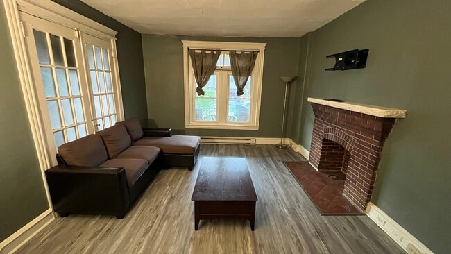 Photo - 524 Macdade Blvd Unit 2