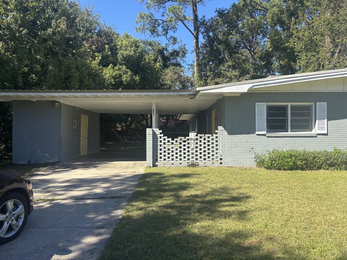 Photo - 3247 Wisteria Ave