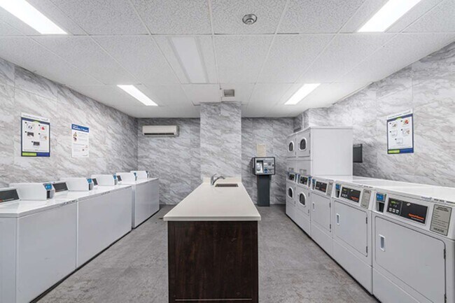 Photo - White Oaks Apartments